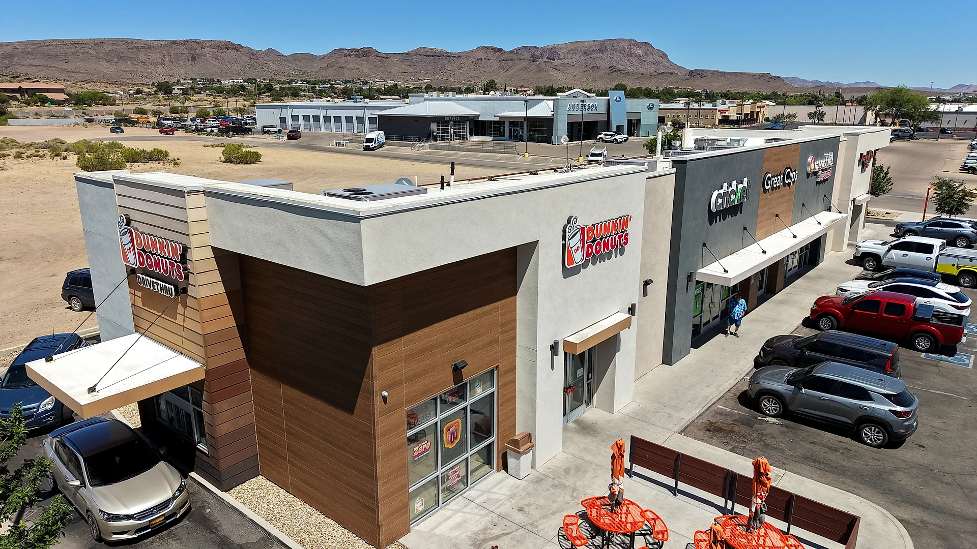 Dunkin Donut Plaza — view 2
