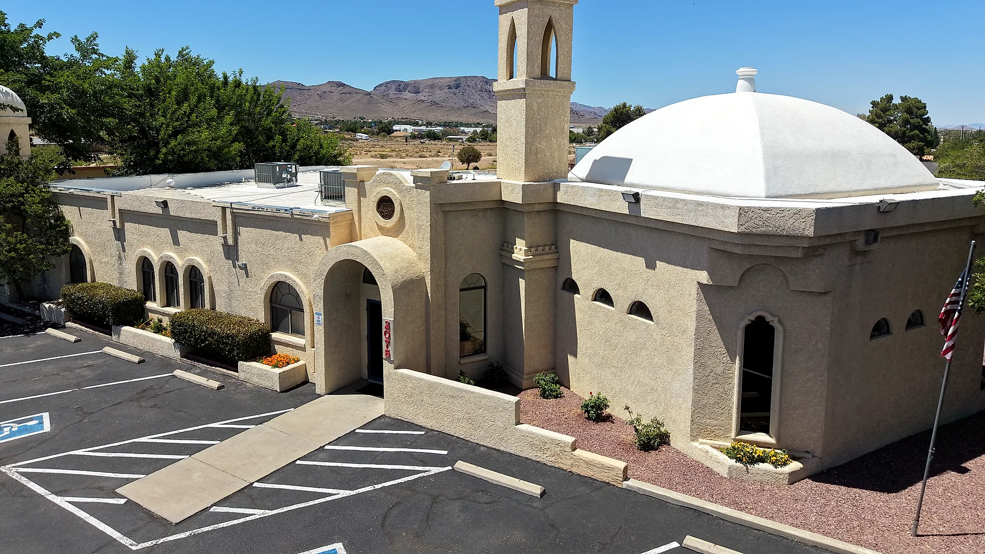 Kingman Mosque — view 2